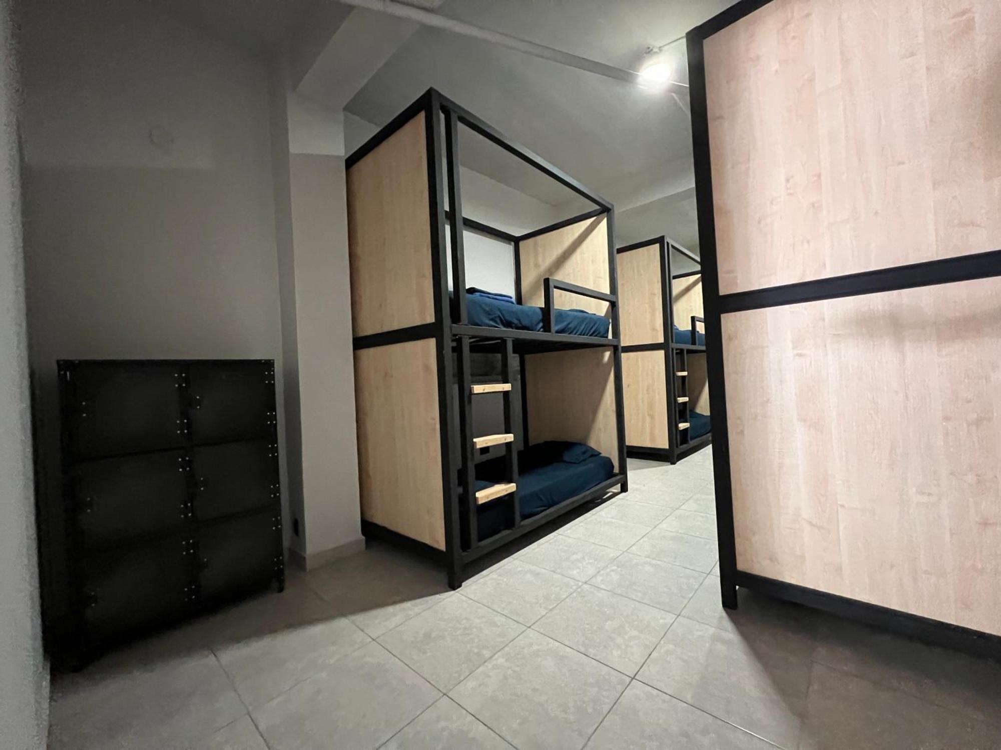 1802 At San Juan Hostel Ngoại thất bức ảnh
