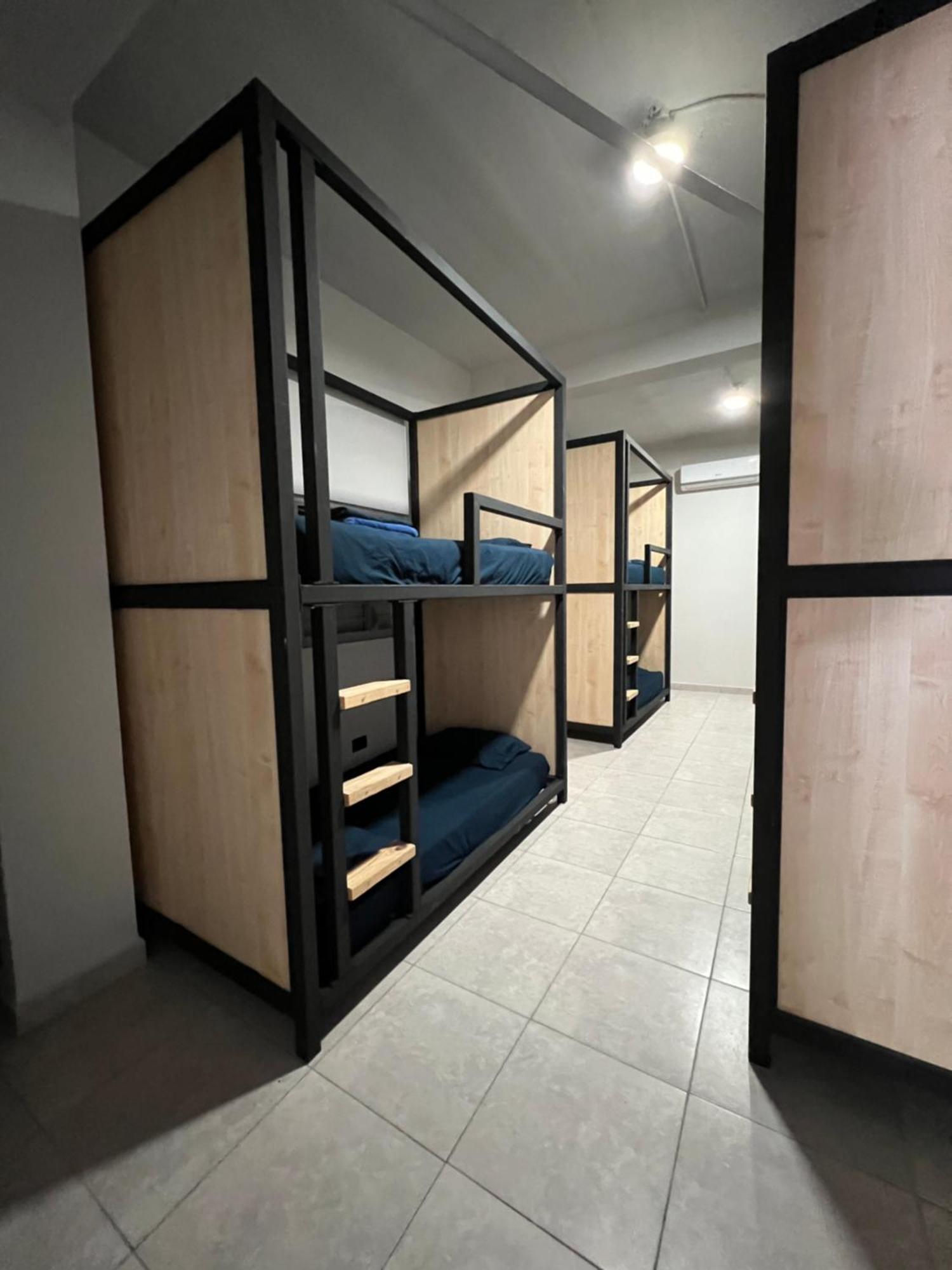 1802 At San Juan Hostel Ngoại thất bức ảnh